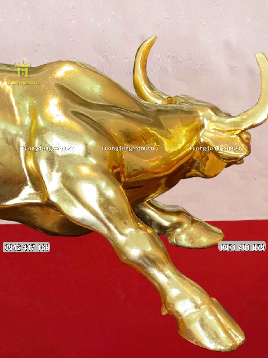 Toàn bộ bề mặt được mạ vàng 24K sang trọng